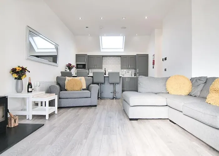 Hoxne Cottages - Daisy Cottage With Private Hot Tub